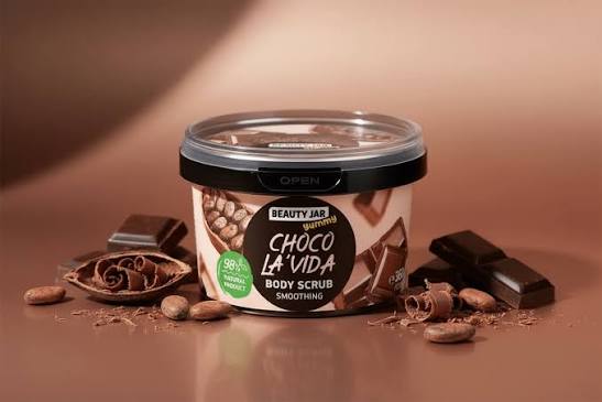 Beauty Jar Yummy Choco La Vida Smoothing Body Scrub ( 360g )